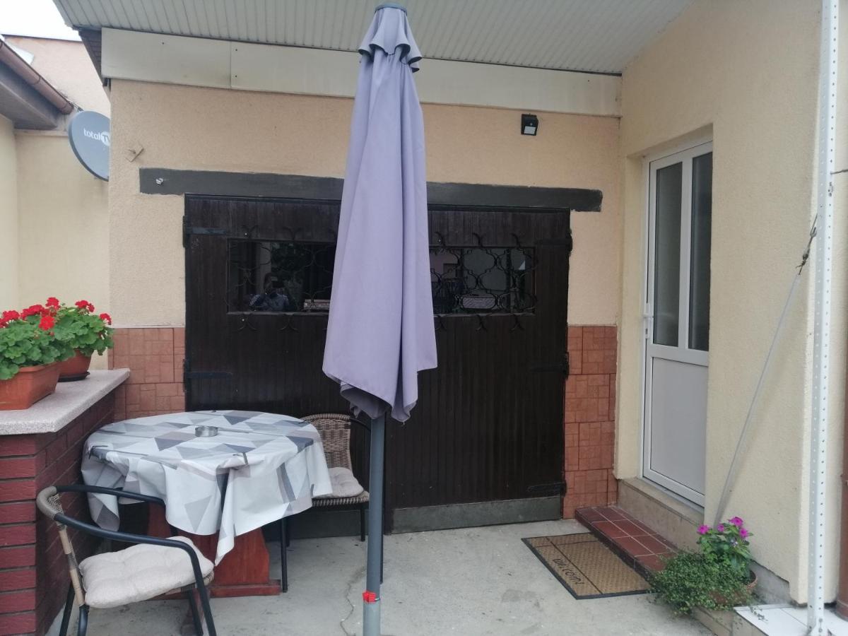 Studio Apartman Bandb Джяково Экстерьер фото